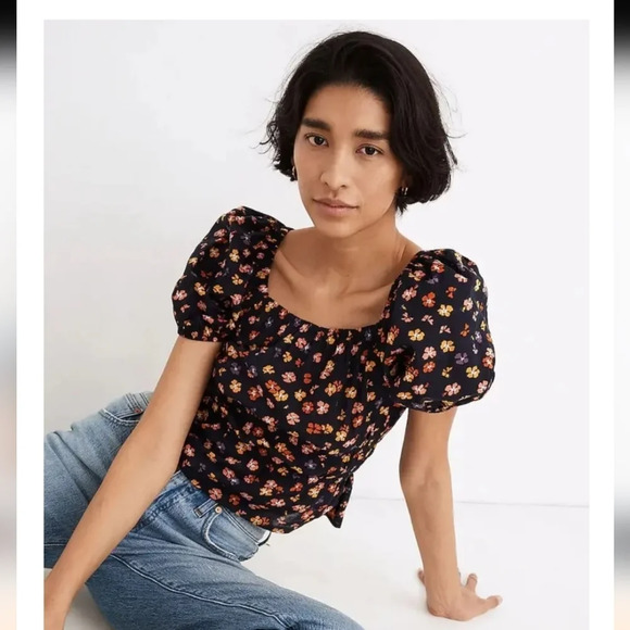 Madewell Tops - Madewell Smocked Waist Aloha Floral Puff Sleeve Crop Top